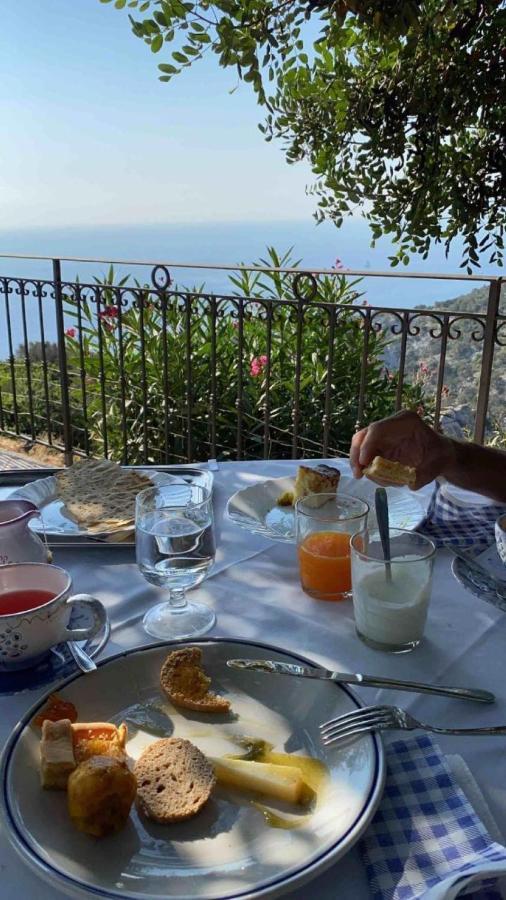 Hotel Turismo Rurale Villa Maria Caterina Кала Гононе Екстериор снимка