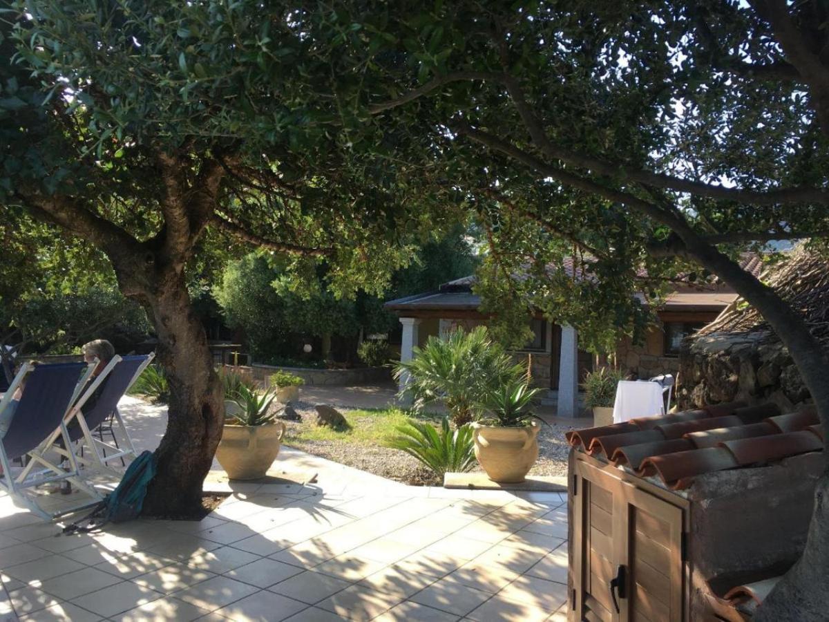 Hotel Turismo Rurale Villa Maria Caterina Кала Гононе Екстериор снимка