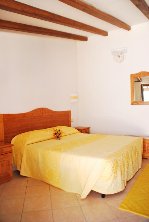 Hotel Turismo Rurale Villa Maria Caterina Кала Гононе Екстериор снимка