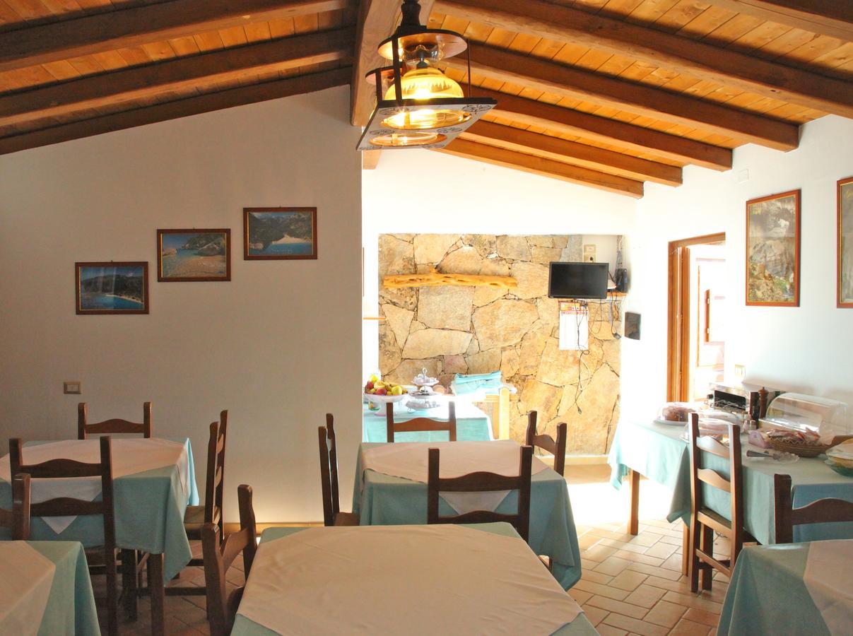 Hotel Turismo Rurale Villa Maria Caterina Кала Гононе Екстериор снимка